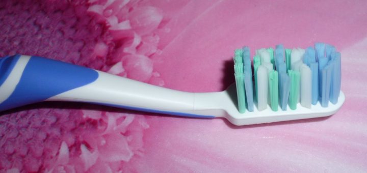 Преимущества использования зубной щетки Glister