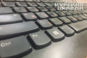 В современном цифровом мире, где время – деньги, а репутация – ключ к успеху, покупка готового аккаунта становится все более популярной. Однако, как и у любого решения, у этого шага есть свои плюсы и минусы, которые необходимо тщательно взвесить, прежде чем принимать окончательное решение. Эта статья, как и https://kpravda.ru/2023/08/25/pokupka-gotovogo-akkaunta-plyusy-i-vozmozhnye-minusy/ , призвана помочь вам разобраться во всех тонкостях приобретения готовых аккаунтов, чтобы вы могли сделать осознанный выбор, исходя из ваших конкретных целей и задач. Что такое готовый аккаунт и зачем он нужен? Готовый аккаунт – это учетная запись в социальной сети, на онлайн-платформе или в другом сервисе, которая уже зарегистрирована и, как правило, имеет определенную историю активности. Это может быть аккаунт в Instagram с подписчиками, профиль на фриланс-бирже с рейтингом или даже учетная запись в онлайн-игре с прокачанным персонажем. Существует несколько основных причин, по которым люди решаются на покупку готового аккаунта: • Экономия времени: Создание аккаунта с нуля и его раскрутка требует значительных временных затрат. Готовый аккаунт позволяет сразу начать работу с уже существующей аудиторией или рейтингом. • Быстрый старт: В некоторых случаях, наличие "возраста" у аккаунта может быть критически важным для получения доступа к определенным функциям платформы или для участия в рекламных кампаниях. • Доступ к аудитории: Готовые аккаунты с подписчиками позволяют мгновенно охватить целевую аудиторию, что особенно актуально для маркетологов и предпринимателей. • Повышение доверия: Аккаунт с историей, отзывами и подписчиками выглядит более надежным и вызывает больше доверия у потенциальных клиентов или партнеров. Плюсы покупки готового аккаунта Покупка готового аккаунта может предоставить ряд преимуществ, особенно если вам нужно быстро выйти на рынок или получить доступ к определенным функциям: • Мгновенный доступ к аудитории: Самое очевидное преимущество – это возможность немедленно начать взаимодействовать с существующей аудиторией. Это может быть особенно полезно для продвижения товаров или услуг, а также для повышения узнаваемости бренда. • Экономия времени и усилий: Вам не нужно тратить время на создание аккаунта, его заполнение и раскрутку. Вы можете сразу приступить к выполнению своих задач. • Повышение авторитета: Аккаунт с историей и положительными отзывами вызывает больше доверия у пользователей, чем новый профиль. • Возможность протестировать нишу: Вы можете использовать готовый аккаунт для тестирования различных стратегий и подходов без необходимости вкладывать много времени и ресурсов в создание собственного аккаунта. • Доступ к функциям и возможностям: Некоторые платформы предоставляют дополнительные функции и возможности аккаунтам, которые существуют уже некоторое время или имеют определенный уровень активности. Покупка готового аккаунта может дать вам доступ к этим функциям быстрее. Минусы и риски покупки готового аккаунта Несмотря на очевидные преимущества, покупка готового аккаунта связана с определенными рисками и недостатками, которые необходимо учитывать: • Риск блокировки: Правила многих платформ запрещают продажу и покупку аккаунтов. Если администрация обнаружит, что аккаунт был куплен, он может быть заблокирован. • Несоответствие аудитории: Аудитория аккаунта может не соответствовать вашим целям и интересам. Например, если вы покупаете аккаунт в Instagram, подписчики могут быть неактивными или не заинтересованными в вашем контенте. • Проблемы с безопасностью: Продавец может сохранить доступ к аккаунту и использовать его в своих целях, даже после продажи. Также существует риск получить аккаунт, который был взломан или использовался для мошеннических действий. • Низкое качество контента: Контент, опубликованный в аккаунтедо покупки, может быть низкого качества или не соответствовать вашему бренду. • Отсутствие контроля: Вы не имеете полного контроля над историей аккаунта и не можете быть уверены в том, что в прошлом он не был замешан в каких-либо нарушениях правил платформы. • Нелегальность: Покупка и продажа аккаунтов часто противоречат условиям использования многих платформ и, следовательно, являются нелегальными. Как минимизировать риски при покупке готового аккаунта Если вы все же решили купить готовый аккаунт, необходимо предпринять следующие меры для минимизации рисков: • Выбирайте надежного продавца: Ищите продавцов с хорошей репутацией и положительными отзывами. • Тщательно проверяйте аккаунт: Убедитесь, что аудитория аккаунта соответствует вашим целям, а контент – качественный. • Меняйте все данные доступа: После покупки аккаунта немедленно смените пароль, адрес электронной почты и номер телефона. • Используйте VPN: При первом входе в аккаунт используйте VPN, чтобы скрыть свой реальный IP-адрес. • Будьте осторожны с подозрительными предложениями: Если цена аккаунта кажется слишком низкой, это может быть признаком мошенничества. • Изучите правила платформы: Перед покупкой аккаунта убедитесь, что вы знаете правила платформы и понимаете, какие действия могут привести к блокировке аккаунта. • Не спешите: Не торопитесь с покупкой. Тщательно изучите все варианты и выберите аккаунт, который наилучшим образом соответствует вашим потребностям. Альтернативы покупке готового аккаунта Прежде чем покупать готовый аккаунт, рассмотрите альтернативные варианты, которые могут быть более безопасными и эффективными: • Создание и раскрутка собственного аккаунта: Это займет больше времени и усилий, но вы получите полный контроль над аккаунтом и его историей. • Таргетированная реклама: Используйте таргетированную рекламу для привлечения целевой аудитории на свой аккаунт. • Сотрудничество с блогерами и инфлюенсерами: Сотрудничайте с блогерами и инфлюенсерами, чтобы продвигать свой бренд и привлекать новых подписчиков. • Контент-маркетинг: Создавайте качественный и интересный контент, который будет привлекать и удерживать аудиторию. • SEO-оптимизация: Оптимизируйте свой контент для поисковых систем, чтобы привлечь больше трафика на свой аккаунт. Покупка готового аккаунта может быть быстрым и эффективным способом достижения определенных целей, но она также связана с определенными рисками. Прежде чем принимать решение, тщательно взвесьте все плюсы и минусы, оцените свои потребности и возможности, а также рассмотрите альтернативные варианты. Если вы все же решили купить готовый аккаунт, предпримите все необходимые меры для минимизации рисков и обеспечения безопасности. Помните, что долгосрочный успех в цифровом мире зависит не только от быстрого старта, но и от построения доверительных отношений с аудиторией и соблюдения правил платформы. Облако тегов Покупка аккаунта Готовый аккаунт Риски покупки Социальные сети [КЛЮЧ1] Продвижение в Instagram Быстрый старт Альтернативы покупке Безопасность аккаунта [КЛЮЧ2] Онлайн-маркетинг Раскрутка аккаунта Блокировка аккаунта Доверие аудитории [КЛЮЧ3] Купить аккаунт Instagram Продажа аккаунтов Аудитория аккаунта Таргетированная реклама [КЛЮЧ4] SEO Контент Плюсы и минусы SMM продвижение [КЛЮЧ5] SMM Привлечение трафика Оптимизация контента Инфлюенс маркетинг [КЛЮЧ6] Маркетинг Заработок Безопасность Бизнес в сети [КЛЮЧ7] Аккаунт Социальные сети Продвижение Вовлеченность аудитории [КЛЮЧ8] Мгновенный доступ Новый аккаунт Взлом аккаунта Развитие бренда [КЛЮЧ9] Интернет Онлайн Успех Управление репутацией [КЛЮЧ10]