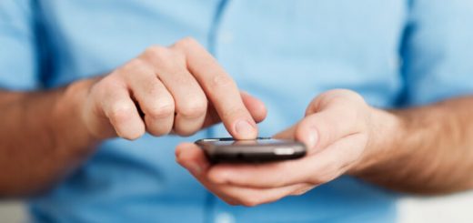 В эпоху цифровой экономики, где личные данные и онлайн-присутствие приобрели колоссальную ценность, спрос на готовые аккаунты в социальных сетях, игровых платформах и других онлайн-сервисах неуклонно растет. Именно этот растущий спрос породил целую индустрию, сосредоточенную вокруг купли-продажи аккаунтов. В центре этой индустрии находятся маркетплейсы, и сегодня мы поговорим о том, что делает https://weblogru.com/krupnejshij-marketplejs-akkauntov.html  крупнейшим и как он влияет на рынок. Маркетплейс аккаунтов – это онлайн-платформа, где продавцы выставляют на продажу свои аккаунты, а покупатели могут их приобретать. Популярность таких платформ обусловлена разными факторами, включая желание быстрого старта в новой социальной сети, необходимость в аккаунте с историей для рекламных целей или потребность в игровом аккаунте с высоким уровнем прокачки. Что делает маркетплейс аккаунтов крупнейшим? Размер маркетплейса аккаунтов определяется не только количеством представленных на нем аккаунтов, но и рядом других ключевых факторов: • Ассортимент: Крупнейший маркетплейс предлагает широкий спектр аккаунтов, охватывающий различные платформы и сервисы. Это могут быть аккаунты в социальных сетях (Instagram, Facebook, Twitter, TikTok), игровых платформах (Steam, World of Warcraft, Fortnite), почтовые аккаунты (Gmail, Yahoo), аккаунты на сайтах знакомств и многое другое. Разнообразие аккаунтов по странам, возрасту, полу и другим параметрам также играет важную роль. • Безопасность сделок: Гарантия безопасности – один из важнейших факторов. Крупнейшие маркетплейсы внедряют сложные системы защиты для предотвращения мошенничества и обеспечения безопасных транзакций. Это может включать в себя верификацию продавцов, использование эскроу-сервисов, защиту от несанкционированного доступа и механизмы разрешения споров. • Количество пользователей: Число активных продавцов и покупателей напрямую влияет на ликвидность маркетплейса. Большое количество пользователей означает, что аккаунты продаются быстрее, а выбор для покупателей становится шире. • Удобство использования: Интуитивно понятный интерфейс, удобная навигация и эффективные инструменты поиска облегчают процесс покупки и продажи аккаунтов. • Поддержка пользователей: Оперативная и компетентная служба поддержки, готовая помочь в решении любых вопросов, является важным преимуществом. • Репутация: Положительные отзывы пользователей и хорошая репутация в индустрии привлекают новых клиентов и удерживают существующих. • Инновации: Крупнейшие маркетплейсы постоянно внедряют новые функции и технологии, чтобы улучшить пользовательский опыт и оставаться конкурентоспособными. Преимущества использования крупнейшего маркетплейса аккаунтов Использование крупнейшего маркетплейса аккаунтов предоставляет как продавцам, так и покупателям ряд значительных преимуществ: • Для продавцов: Большая аудитория: Доступ к огромной аудитории потенциальных покупателей. Высокая ликвидность: Возможность быстро продать аккаунт по рыночной цене. Удобные инструменты: Платформа предоставляет инструменты для управления аккаунтами, отслеживания продаж и коммуникации с покупателями. Безопасность сделок: Защита от мошенничества и гарантия получения оплаты. • Для покупателей: Широкий выбор: Огромный ассортимент аккаунтов на любой вкус и бюджет. Конкурентные цены: Возможность найти выгодные предложения. Безопасность сделок: Защита от мошенничества и гарантия получения аккаунта. Удобный поиск: Эффективные инструменты поиска позволяют быстро найти нужный аккаунт. Риски и как их избежать Покупка и продажа аккаунтов – это сфера, связанная с определенными рисками, и важно знать, как их минимизировать: • Мошенничество: Риск столкнуться с недобросовестными продавцами или покупателями. Решение: Использовать только надежные маркетплейсы с хорошей репутацией и системой защиты сделок. Внимательно изучать отзывы о продавцах и покупателях. • Несоответствие описания: Риск получить аккаунт, не соответствующий заявленному описанию. Решение: Внимательно изучать описание аккаунта и задавать продавцу уточняющие вопросы. Требовать предоставления скриншотов и другой подтверждающей информации. • Блокировка аккаунта: Риск, что аккаунт будет заблокирован платформой за нарушение правил. Решение: Узнать у продавца историю аккаунта и причины его продажи. Избегать покупки аккаунтов, которые использовались для нелегальной деятельности. Соблюдать правила платформы после покупки аккаунта. • Восстановление аккаунта предыдущим владельцем: Риск, что предыдущий владелец восстановит доступ к аккаунту после его продажи. Решение: Требовать от продавца смены всех регистрационных данных, включая почту, номер телефона и контрольные вопросы. Использовать надежный пароль и включить двухфакторную аутентификацию. Тенденции рынка аккаунтов Рынок аккаунтов постоянно развивается, и важно быть в курсе последних тенденций: • Рост спроса на аккаунты в социальных сетях: С ростом популярности социальных сетей растет и спрос на аккаунты с большим количеством подписчиков, активной аудиторией и положительной историей. • Ужесточение правил платформами: Платформы все активнее борются с продажей аккаунтов, поэтому важно соблюдать правила и использовать безопасные методы. • Рост популярности специализированных маркетплейсов: Появляются маркетплейсы, специализирующиеся на продаже аккаунтов в конкретных нишах, например, игровых аккаунтов или аккаунтов для рекламы. • Использование искусственного интеллекта: Искусственный интеллект используется для выявления мошеннических действий и улучшения безопасности сделок на маркетплейсах. Будущее маркетплейсов аккаунтов Будущее маркетплейсов аккаунтов зависит от множества факторов, включая изменения в политике платформ, развитие технологий и изменение потребительского спроса. Однако можно с уверенностью сказать, что спрос на аккаунты останется высоким, и маркетплейсы будут продолжать играть важную роль в этой индустрии. Важно выбирать надежные платформы, соблюдать правила и быть осторожным, чтобы избежать рисков. В заключение, выбор крупнейшего маркетплейса аккаунтов – это решение, которое требует тщательного взвешивания всех факторов. Учитывая ассортимент, безопасность, количество пользователей и репутацию, можно найти платформу, которая наилучшим образом соответствует вашим потребностям и обеспечит безопасную и успешную сделку. Помните о рисках и следуйте рекомендациям по их минимизации, чтобы избежать неприятных ситуаций. С развитием технологий и изменением рынка, маркетплейсы аккаунтов будут продолжать эволюционировать, предоставляя новые возможности и решения для продавцов и покупателей. Облако тегов Покупка аккаунтов Продажа аккаунтов Маркетплейс аккаунтов Безопасность аккаунтов Аккаунты соцсетей Игровые аккаунты Риски при покупке аккаунтов Тенденции рынка аккаунтов Защита аккаунтов Лучший маркетплейс аккаунтов Тег Тег Тег Тег Покупка аккаунтов Продажа аккаунтов Маркетплейс аккаунтов Безопасность аккаунтов Аккаунты соцсетей Игровые аккаунты Риски при покупке аккаунтов Тенденции рынка аккаунтов Защита аккаунтов Лучший маркетплейс аккаунтов [Аккаунты Instagram] [Аккаунты Facebook] [Аккаунты Steam] [Аккаунты TikTok] [Верификация аккаунтов] [Монетизация аккаунтов] [Эскроу сервис аккаунтов] [Аккаунты с подписчиками] [Купить аккаунт онлайн] [Продать аккаунт быстро] [Аккаунты для рекламы] [Аккаунты с историей] [Анонимные аккаунты] [Автоматизация аккаунтов] [Восстановление аккаунтов] [Безопасная передача аккаунтов] [Удаление аккаунтов] [Маркетинг через аккаунты] [Заработок на аккаунтах] [Проверка аккаунтов] [Статистика аккаунтов] [Вовлеченность аккаунтов] [Бот аккаунты] [Аккаунты для бизнеса] [Лидогенерация аккаунтов] [Привлечение трафика аккаунтом] [Аналитика аккаунтов] [Оптимизация аккаунтов] [Развитие аккаунтов] [Продвижение аккаунтов]