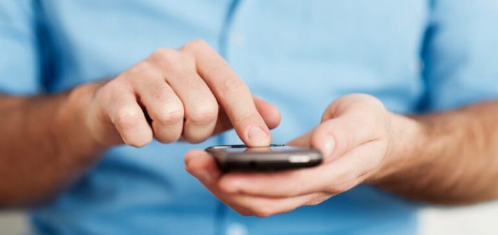 В эпоху цифровой экономики, где личные данные и онлайн-присутствие приобрели колоссальную ценность, спрос на готовые аккаунты в социальных сетях, игровых платформах и других онлайн-сервисах неуклонно растет. Именно этот растущий спрос породил целую индустрию, сосредоточенную вокруг купли-продажи аккаунтов. В центре этой индустрии находятся маркетплейсы, и сегодня мы поговорим о том, что делает https://weblogru.com/krupnejshij-marketplejs-akkauntov.html  крупнейшим и как он влияет на рынок. Маркетплейс аккаунтов – это онлайн-платформа, где продавцы выставляют на продажу свои аккаунты, а покупатели могут их приобретать. Популярность таких платформ обусловлена разными факторами, включая желание быстрого старта в новой социальной сети, необходимость в аккаунте с историей для рекламных целей или потребность в игровом аккаунте с высоким уровнем прокачки. Что делает маркетплейс аккаунтов крупнейшим? Размер маркетплейса аккаунтов определяется не только количеством представленных на нем аккаунтов, но и рядом других ключевых факторов: • Ассортимент: Крупнейший маркетплейс предлагает широкий спектр аккаунтов, охватывающий различные платформы и сервисы. Это могут быть аккаунты в социальных сетях (Instagram, Facebook, Twitter, TikTok), игровых платформах (Steam, World of Warcraft, Fortnite), почтовые аккаунты (Gmail, Yahoo), аккаунты на сайтах знакомств и многое другое. Разнообразие аккаунтов по странам, возрасту, полу и другим параметрам также играет важную роль. • Безопасность сделок: Гарантия безопасности – один из важнейших факторов. Крупнейшие маркетплейсы внедряют сложные системы защиты для предотвращения мошенничества и обеспечения безопасных транзакций. Это может включать в себя верификацию продавцов, использование эскроу-сервисов, защиту от несанкционированного доступа и механизмы разрешения споров. • Количество пользователей: Число активных продавцов и покупателей напрямую влияет на ликвидность маркетплейса. Большое количество пользователей означает, что аккаунты продаются быстрее, а выбор для покупателей становится шире. • Удобство использования: Интуитивно понятный интерфейс, удобная навигация и эффективные инструменты поиска облегчают процесс покупки и продажи аккаунтов. • Поддержка пользователей: Оперативная и компетентная служба поддержки, готовая помочь в решении любых вопросов, является важным преимуществом. • Репутация: Положительные отзывы пользователей и хорошая репутация в индустрии привлекают новых клиентов и удерживают существующих. • Инновации: Крупнейшие маркетплейсы постоянно внедряют новые функции и технологии, чтобы улучшить пользовательский опыт и оставаться конкурентоспособными. Преимущества использования крупнейшего маркетплейса аккаунтов Использование крупнейшего маркетплейса аккаунтов предоставляет как продавцам, так и покупателям ряд значительных преимуществ: • Для продавцов: Большая аудитория: Доступ к огромной аудитории потенциальных покупателей. Высокая ликвидность: Возможность быстро продать аккаунт по рыночной цене. Удобные инструменты: Платформа предоставляет инструменты для управления аккаунтами, отслеживания продаж и коммуникации с покупателями. Безопасность сделок: Защита от мошенничества и гарантия получения оплаты. • Для покупателей: Широкий выбор: Огромный ассортимент аккаунтов на любой вкус и бюджет. Конкурентные цены: Возможность найти выгодные предложения. Безопасность сделок: Защита от мошенничества и гарантия получения аккаунта. Удобный поиск: Эффективные инструменты поиска позволяют быстро найти нужный аккаунт. Риски и как их избежать Покупка и продажа аккаунтов – это сфера, связанная с определенными рисками, и важно знать, как их минимизировать: • Мошенничество: Риск столкнуться с недобросовестными продавцами или покупателями. Решение: Использовать только надежные маркетплейсы с хорошей репутацией и системой защиты сделок. Внимательно изучать отзывы о продавцах и покупателях. • Несоответствие описания: Риск получить аккаунт, не соответствующий заявленному описанию. Решение: Внимательно изучать описание аккаунта и задавать продавцу уточняющие вопросы. Требовать предоставления скриншотов и другой подтверждающей информации. • Блокировка аккаунта: Риск, что аккаунт будет заблокирован платформой за нарушение правил. Решение: Узнать у продавца историю аккаунта и причины его продажи. Избегать покупки аккаунтов, которые использовались для нелегальной деятельности. Соблюдать правила платформы после покупки аккаунта. • Восстановление аккаунта предыдущим владельцем: Риск, что предыдущий владелец восстановит доступ к аккаунту после его продажи. Решение: Требовать от продавца смены всех регистрационных данных, включая почту, номер телефона и контрольные вопросы. Использовать надежный пароль и включить двухфакторную аутентификацию. Тенденции рынка аккаунтов Рынок аккаунтов постоянно развивается, и важно быть в курсе последних тенденций: • Рост спроса на аккаунты в социальных сетях: С ростом популярности социальных сетей растет и спрос на аккаунты с большим количеством подписчиков, активной аудиторией и положительной историей. • Ужесточение правил платформами: Платформы все активнее борются с продажей аккаунтов, поэтому важно соблюдать правила и использовать безопасные методы. • Рост популярности специализированных маркетплейсов: Появляются маркетплейсы, специализирующиеся на продаже аккаунтов в конкретных нишах, например, игровых аккаунтов или аккаунтов для рекламы. • Использование искусственного интеллекта: Искусственный интеллект используется для выявления мошеннических действий и улучшения безопасности сделок на маркетплейсах. Будущее маркетплейсов аккаунтов Будущее маркетплейсов аккаунтов зависит от множества факторов, включая изменения в политике платформ, развитие технологий и изменение потребительского спроса. Однако можно с уверенностью сказать, что спрос на аккаунты останется высоким, и маркетплейсы будут продолжать играть важную роль в этой индустрии. Важно выбирать надежные платформы, соблюдать правила и быть осторожным, чтобы избежать рисков. В заключение, выбор крупнейшего маркетплейса аккаунтов – это решение, которое требует тщательного взвешивания всех факторов. Учитывая ассортимент, безопасность, количество пользователей и репутацию, можно найти платформу, которая наилучшим образом соответствует вашим потребностям и обеспечит безопасную и успешную сделку. Помните о рисках и следуйте рекомендациям по их минимизации, чтобы избежать неприятных ситуаций. С развитием технологий и изменением рынка, маркетплейсы аккаунтов будут продолжать эволюционировать, предоставляя новые возможности и решения для продавцов и покупателей. Облако тегов Покупка аккаунтов Продажа аккаунтов Маркетплейс аккаунтов Безопасность аккаунтов Аккаунты соцсетей Игровые аккаунты Риски при покупке аккаунтов Тенденции рынка аккаунтов Защита аккаунтов Лучший маркетплейс аккаунтов Тег Тег Тег Тег Покупка аккаунтов Продажа аккаунтов Маркетплейс аккаунтов Безопасность аккаунтов Аккаунты соцсетей Игровые аккаунты Риски при покупке аккаунтов Тенденции рынка аккаунтов Защита аккаунтов Лучший маркетплейс аккаунтов [Аккаунты Instagram] [Аккаунты Facebook] [Аккаунты Steam] [Аккаунты TikTok] [Верификация аккаунтов] [Монетизация аккаунтов] [Эскроу сервис аккаунтов] [Аккаунты с подписчиками] [Купить аккаунт онлайн] [Продать аккаунт быстро] [Аккаунты для рекламы] [Аккаунты с историей] [Анонимные аккаунты] [Автоматизация аккаунтов] [Восстановление аккаунтов] [Безопасная передача аккаунтов] [Удаление аккаунтов] [Маркетинг через аккаунты] [Заработок на аккаунтах] [Проверка аккаунтов] [Статистика аккаунтов] [Вовлеченность аккаунтов] [Бот аккаунты] [Аккаунты для бизнеса] [Лидогенерация аккаунтов] [Привлечение трафика аккаунтом] [Аналитика аккаунтов] [Оптимизация аккаунтов] [Развитие аккаунтов] [Продвижение аккаунтов]