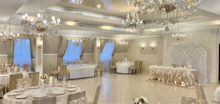 Где сердца бьются в унисон: Наш путеводитель по свадебным банкетным залам Барнаула