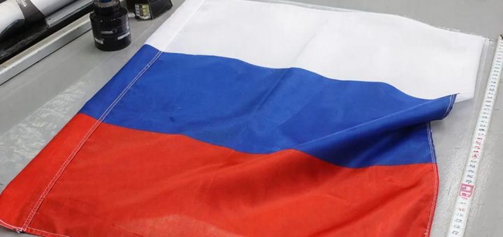 Ветер Перемен и Символов: Как Мы Воплощаем Вашу Историю в Каждом Флаге и Флагштоке